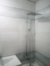 Uythner-Grifo de ducha efecto lluvia para pared, mezclador de agua para bañera, negro mate