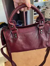 Bolso europeo de cuero PU para motocicleta para mujer, bandoleras cruzadas con remaches y borlas
