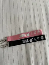 Llavero láser de KPOP Bangtan para niños, llavero de amor, accesorios de llavero de Jung Kook V SUGA JIMIN JHOPE RM