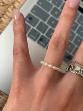 Anillo de perlas naturales de agua dulce para mujer, con personalidad, estilo Ins, temperamento del Joker, anillo de línea elástica, red de tendencia roja, R1