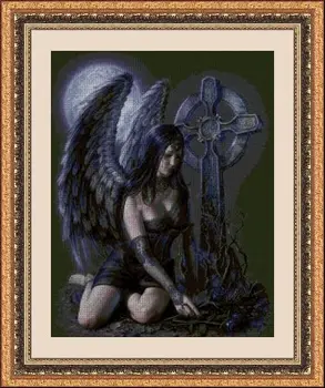

CROSS STITCH KIT PANDATHREAD SIRENS AND GOTHIC 35215