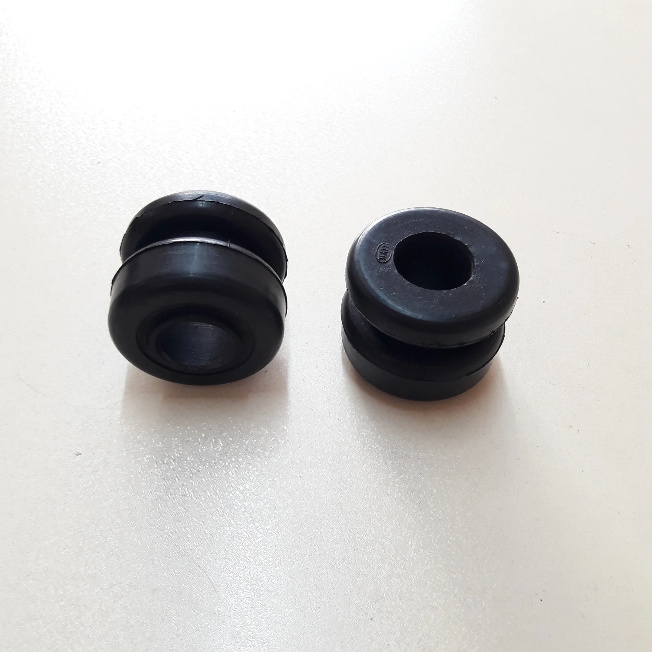 2 шт. передняя стойка штанги подушки для Mazda E2000 E2200 S083-34-136A