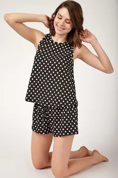 

Happiness ist. Women's Polka Dot Pattern Knitted Pajamas Set
