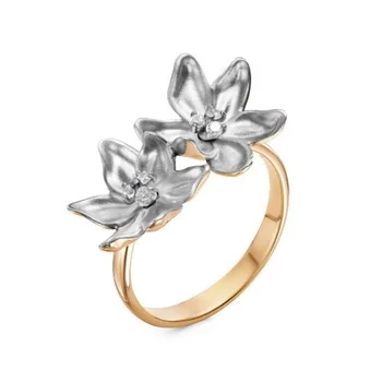 

Silver ring with cubic zirconia