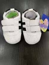 Zapatos de cuna de piel sintética para bebé recién nacido, zapatillas de deporte para niño y niña