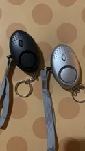 Alarma de seguridad Personal de emergencia portátil, autodefensa, 130 decibeles, luz LED, llavero de seguridad, pedante para mujer y niño