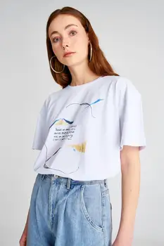 

Trendyol Printed Boyfriend Knitted T-Shirt TWOSS20TS0911