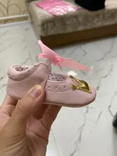 Zapatos de princesa para niña, calzado con lazo de corona ostentoso, suela de goma de PU para niño pequeño, mocasines antideslizantes para primeros pasos, zapatos de cuna para bebé recién nacido
