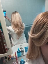 GEMMA-Peluca de cabello sintético para mujer, pelo Natural ondulado, Rubio Dorado en capas con flequillo lateral, fibra resistente al calor