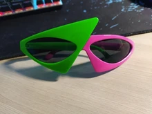 Staraise-gafas triangulares asimétricas para fiesta, anteojos de sol con divertido contraste verde y rosa, estilo Roy Purdy, Hip-Hop, decoraciones para fiesta