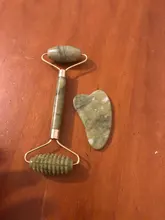 Masajeador de Jade Natural para cara, raspador de Gua Sha con rodillo de Jade, con microagujas