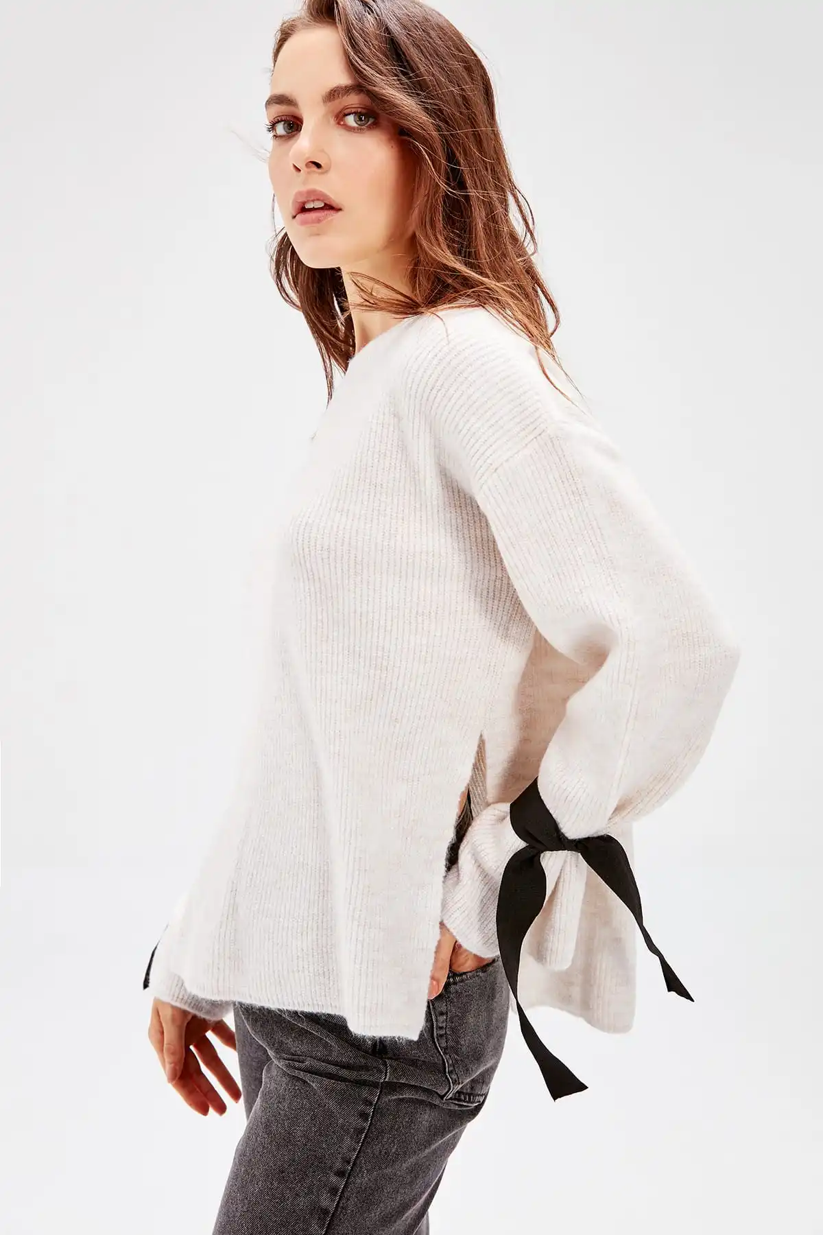 

Trendyol WOMEN-Ecru Bike Collar Sleeves Lacing Detailed Knitwear Sweater TWOAW20NK0030