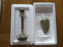 Cara Natural masajeador Guasha Jade rodillo raspador de herramientas de cuidado para la piel Facial de masaje Microniddle limpiador Facial cuidado de la piel