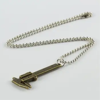 

Metre Figürlü Metal Kolye