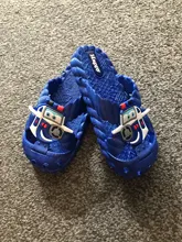 Zapatillas para niños de 2-8 años, Chanclas de verano para niños y niñas, zapatos planos de dibujos animados, fondo suave, hueco, transpirables, calzado antideslizante