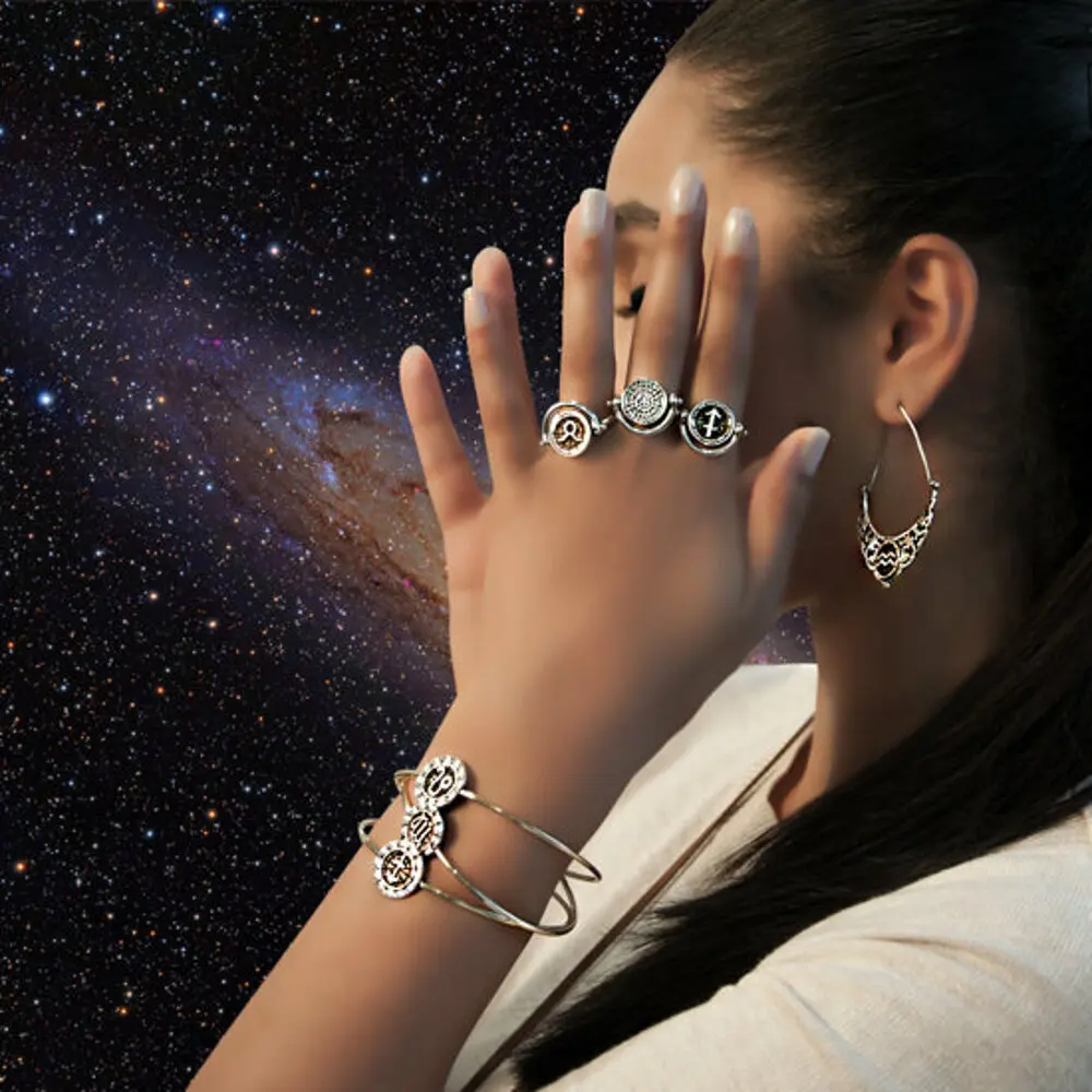 

Biggdesign Sagittarius Silver Ring for Women, Bronze Detail, Zircon Stone,, Double Sided Ring,925 Carat Silver