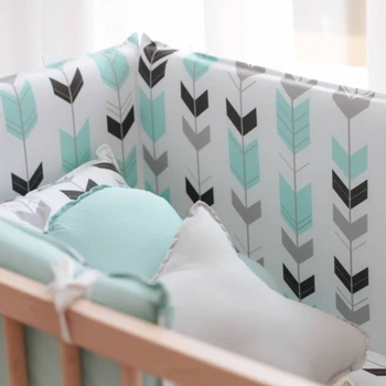 

Little Star the Valient-Reversible protector cradle arrows indium or triangles Grey pink and mint