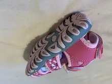 Apakowa nuevo deporte de niñas sandalias de playa de verano de los niños zapatos de bebé sandalias de dedo del pie cerrado niñas Sandalias Zapatos de los niños zapatos de la UE 21-32