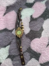 Relojes de pulsera Vintage para mujer y niña, pulsera con hoja, brazalete de cuero colgante, regalo
