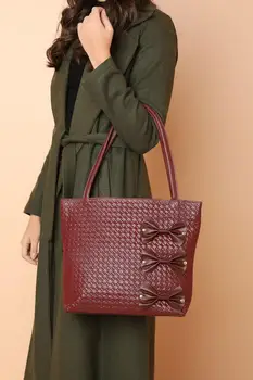 

Women Bags Female Large Capacity Top-handle Bags Appliques Lady's Handbags National Casual Tote Girl Messenger Bags