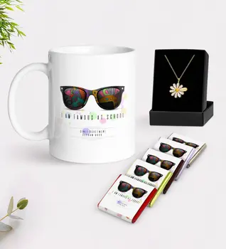 

Personalized School Ünlüyüm White Mug Chocolate and Is Daisy Necklace Gift Seti-1