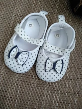 Zapatos para bebé recién nacido, suela antideslizante, zapato de cuna con estampado de lunares y lazo, zapatilla de deporte informal para bebé de 3 a 12 meses, 2019