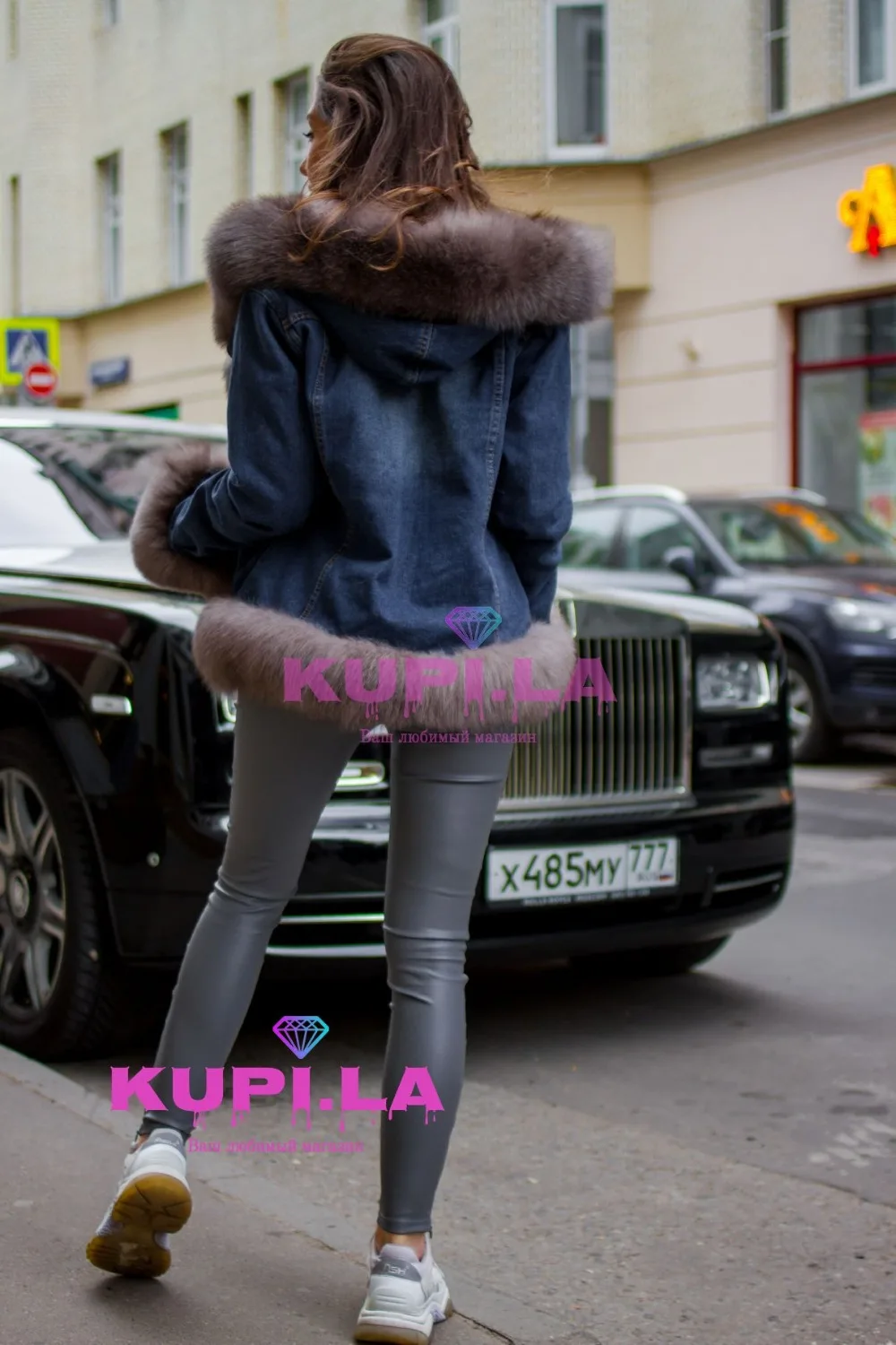Джинсовка с капюшоном