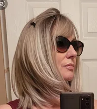 Peluca de cabello sintético con flequillo para mujer, longitud media, color marrón a rubio, resistente al calor, para Cosplay