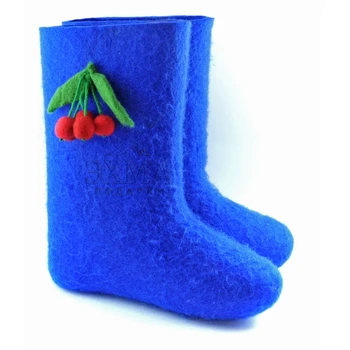 

Men's felt boots multi-color.