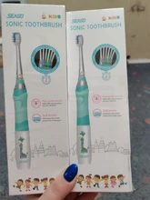 Seago-cepillo de dientes eléctrico para niños, boquillas de repuesto con recordatorio inteligente, luz LED, suministro de batería, Sónico, 3 años +