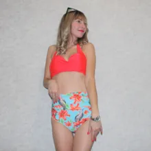 Bikini femenino con cuello Halter y cintura alta, traje de baño con cuello halter y cintural alta con estampado floral en talla XXL