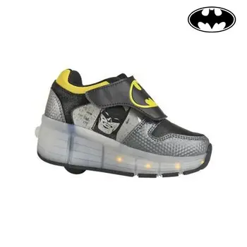 

Shoes with wheels and LEDs Batman 72681