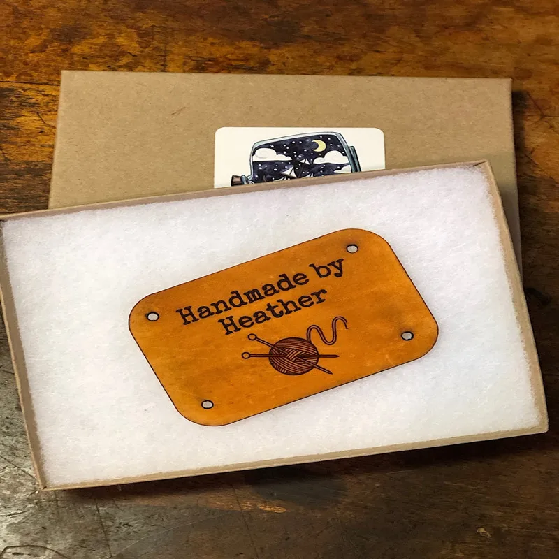 100 Etichette In Tessuto E Pelle PU - Per Abiti, Borse E Accessori Fai Da Te - Foto 12