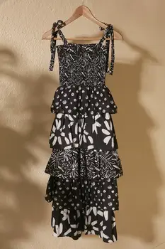 

Trendyol Pendant Gipe Detail Dress TWOSS20EL2836