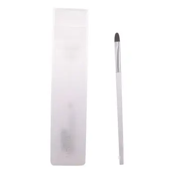 

Paintbrush Concealer Clinique