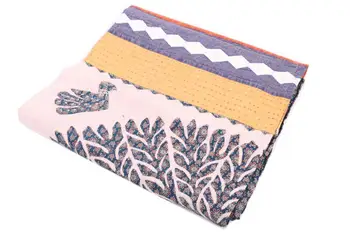 

Bedspread with handmade applique tap 606/8/1