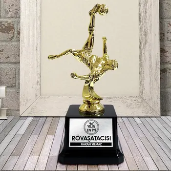 

Personalized The Year 'S Best Rövaşatacısı Statue