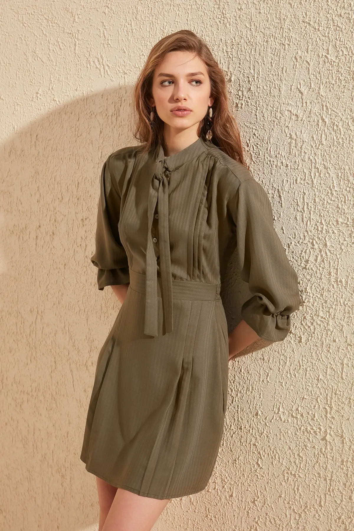 

Trendyol Scarf Collar Dress TWOSS20EL0589
