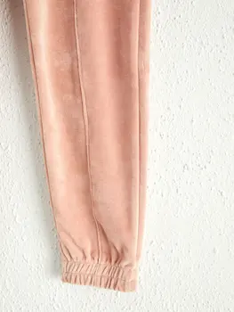 

Beli Fitted Velvet Sweatpants