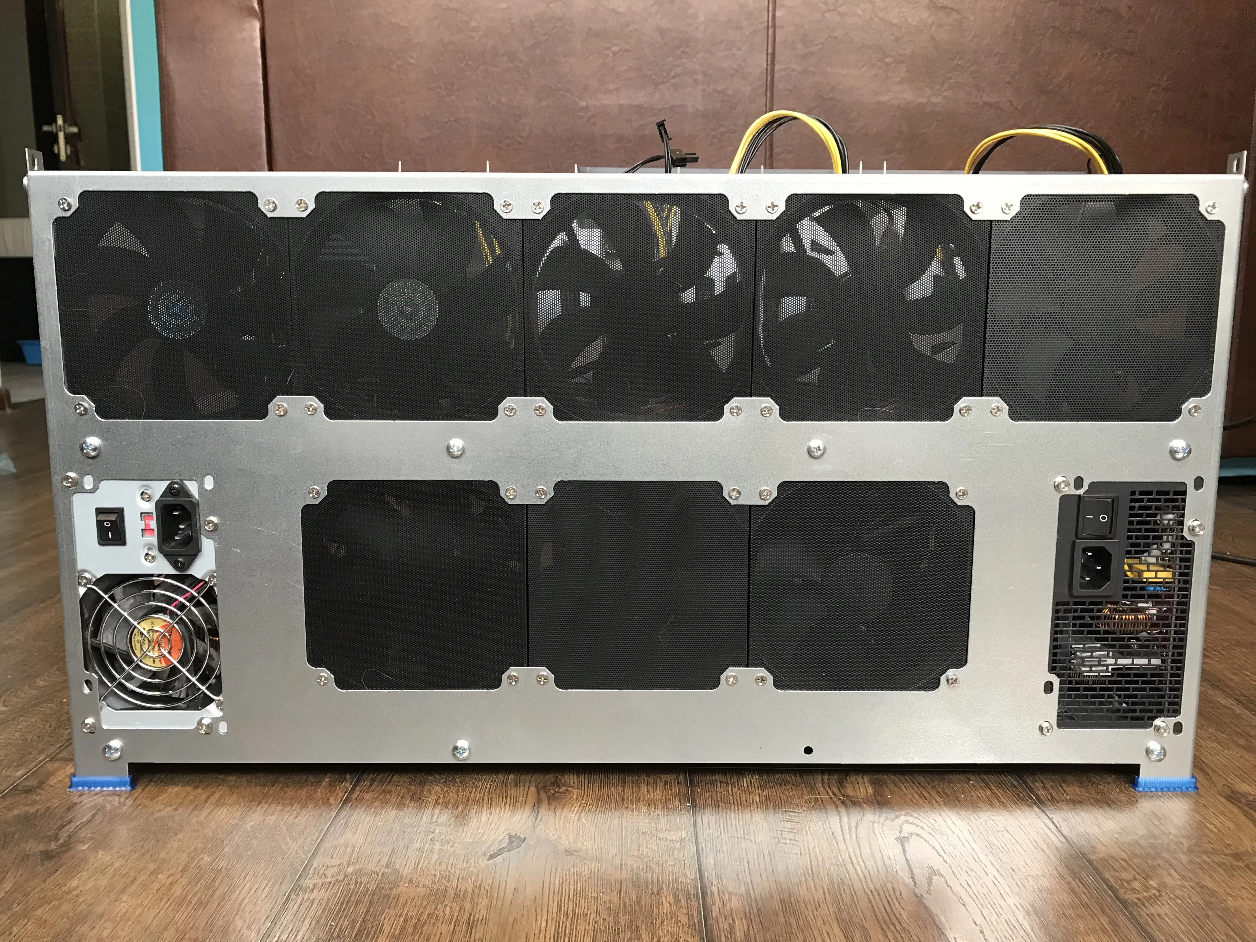 Предзаказ: Каркас для майнинга 8 GPU карт стойка майнинг 3d рендер ферма BTC Ethereum