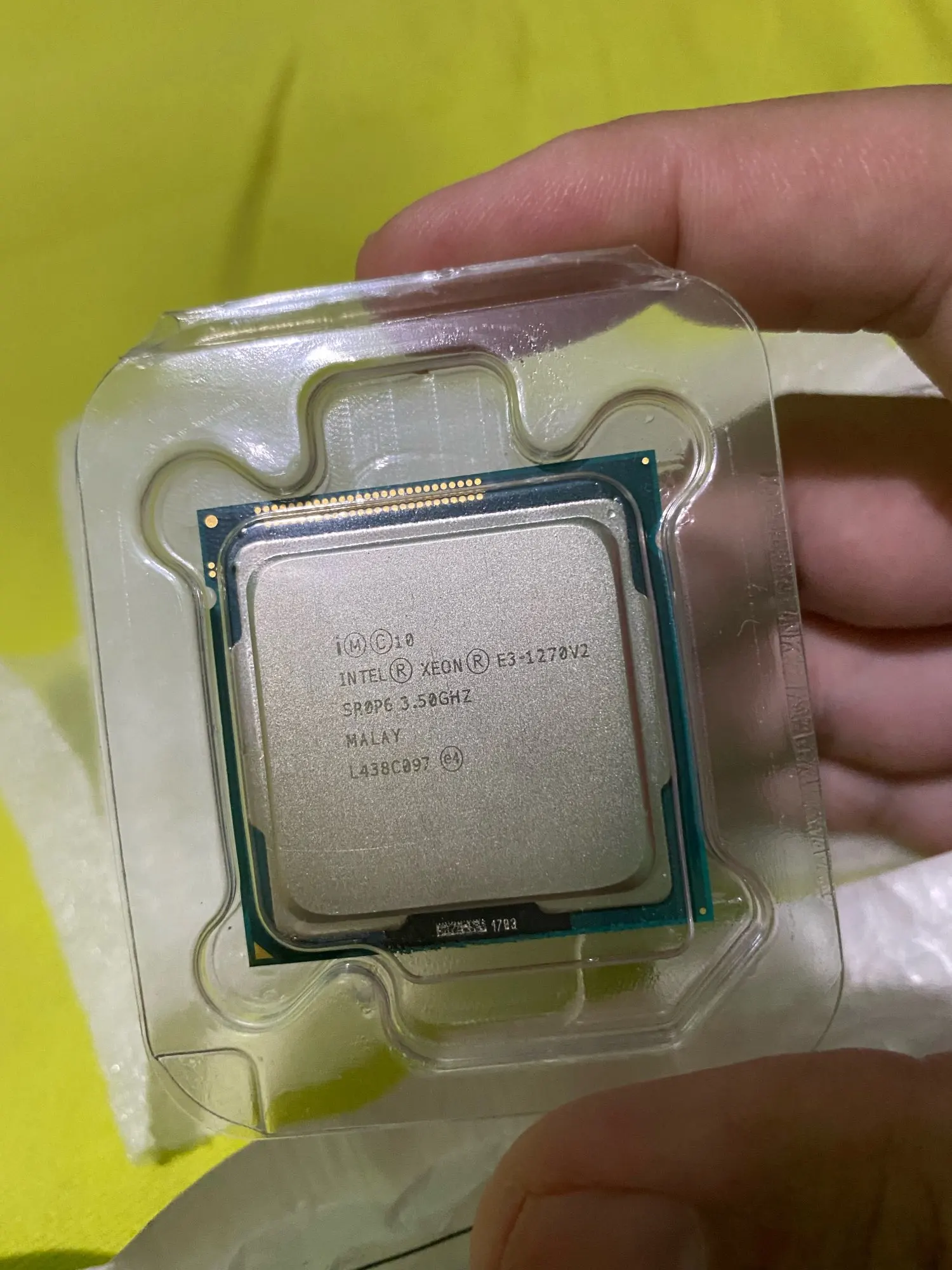 Intel xeon e3-1270 v3. Intel xeon e3-1270 v3 lga1150, 4 x 3500 мгц. Xeon e3 1270 v3. 1270 v3 вид под крышкой. Xeon® e3-1270 box.