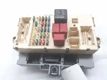 

0051759553 RELES box/FIAT STILO fuses (192)