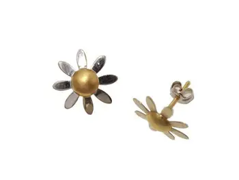 

Shaped earrings daisies white and yellow gold.