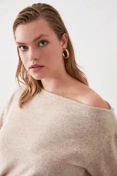 

Trendyol Boat Neckline Eyelash Knitted Blouse TWOAW21BZ0599