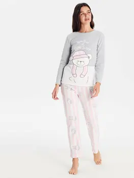 

Patterned Fleece Pajamas set