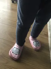 Calcetines de dibujos animados para niñas y niños, calcetín de suela de piel para bebés, zapatos para niños pequeños, antideslizantes, calcetines de fondo suave para suelo, zapatos de cuna Unisex