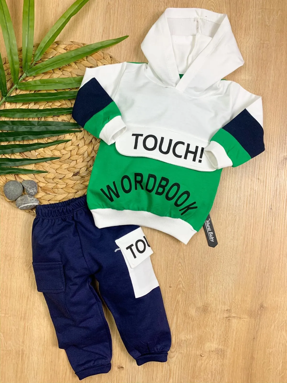 Рисунок 5 - Двойной костюм с капюшоном и принтом «блокнот»