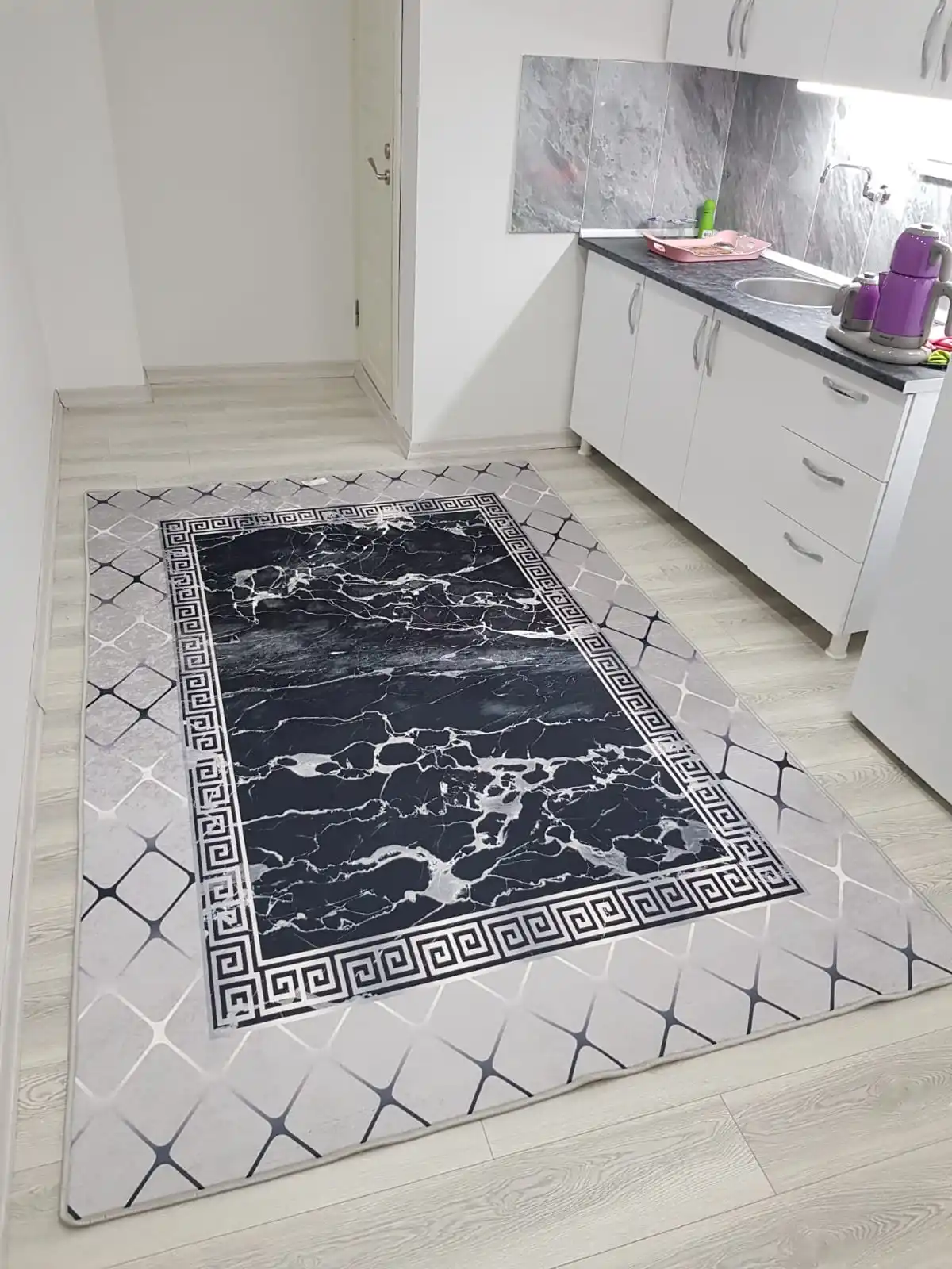 

Modern Premium Series Decorative Non-slip Latex Leather Base Washable Thai Feather Fabric With Silver Marble Stripe