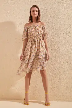 

Trendyol Asymmetrical Dress TWOSS20EL1533