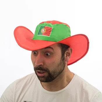 

Folding hat with the flag of Portugal